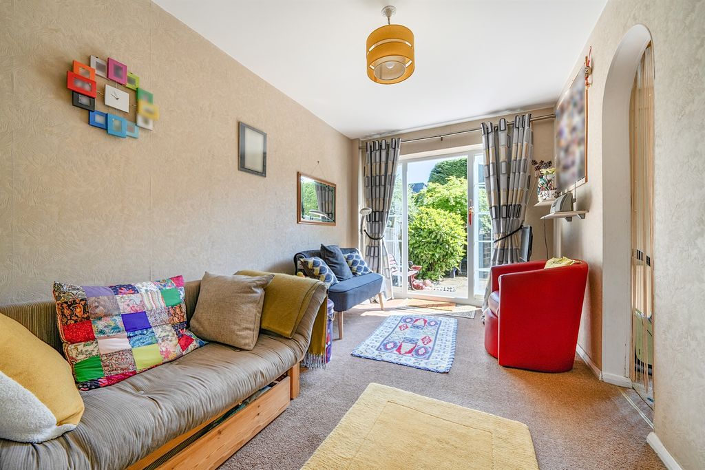 Property photo 3 of 12