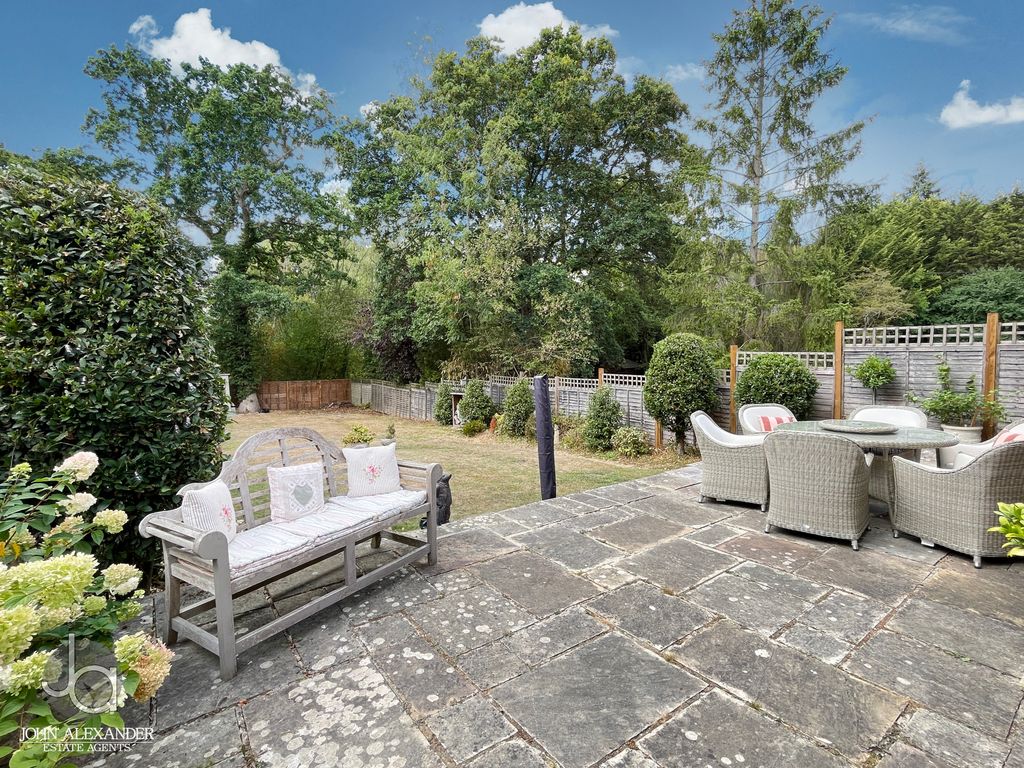 Property photo 3 of 27