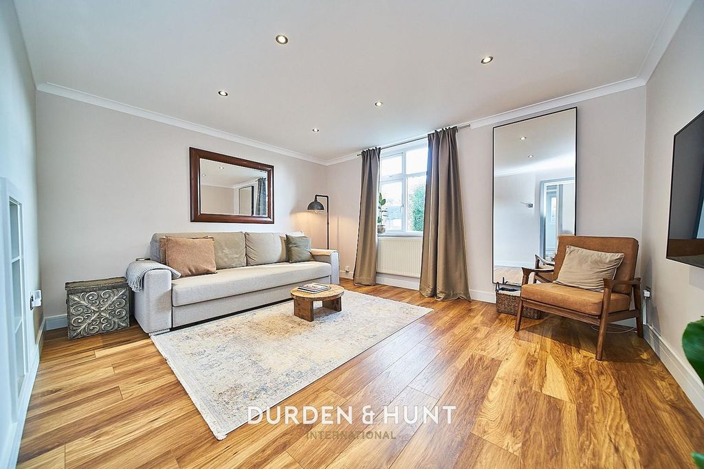 Property photo 2 of 15 Willingale 13_Result.Jpg