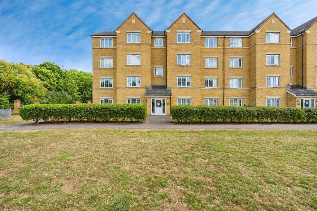 Property photo 1 of 9