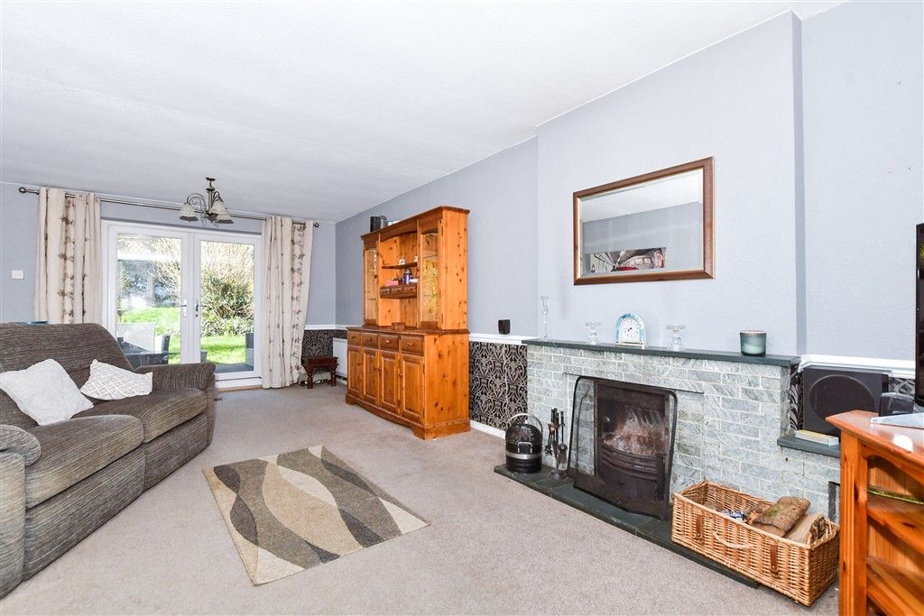 Property photo 3 of 21 Lounge