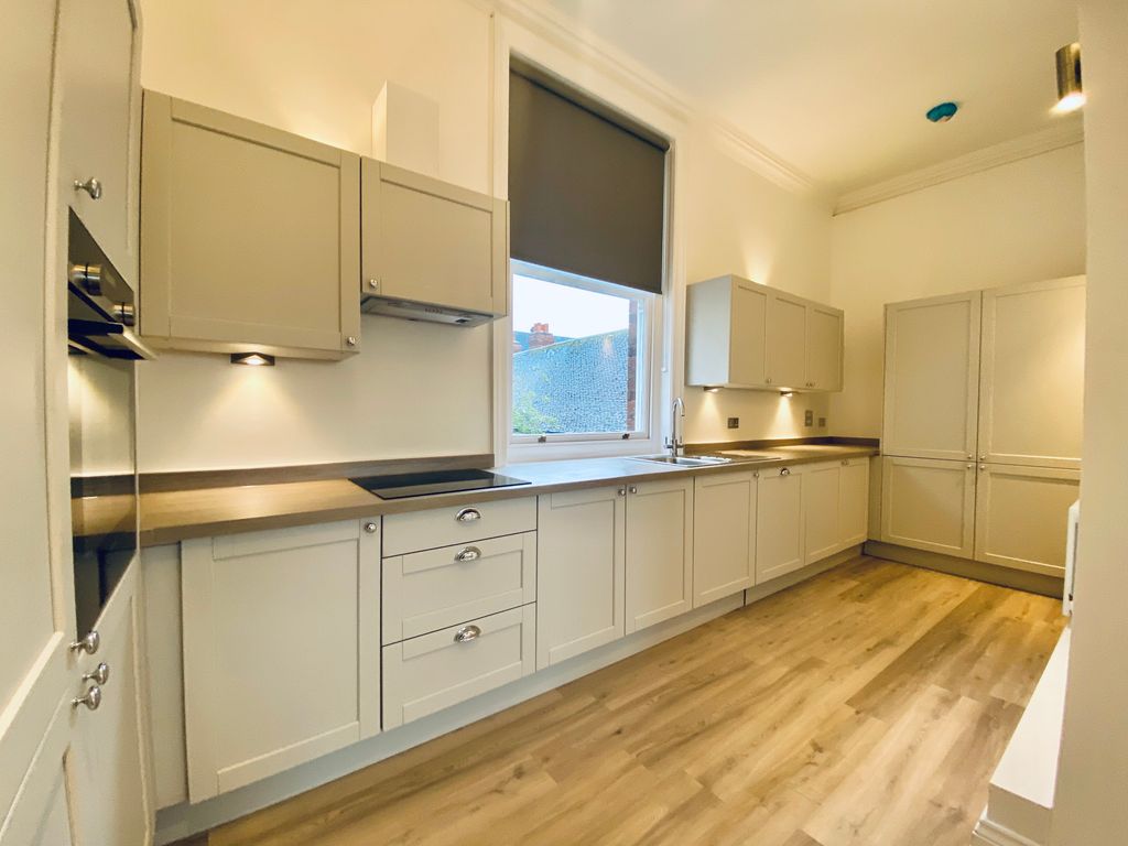 Property photo 1 of 7 Kitchen