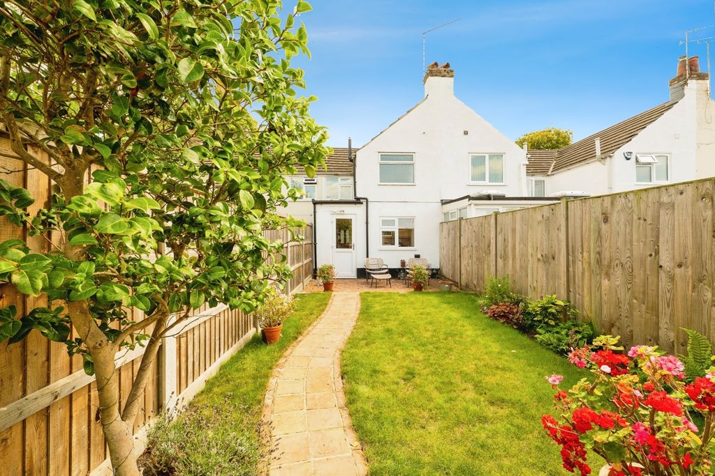 Property photo 3 of 19 Photo