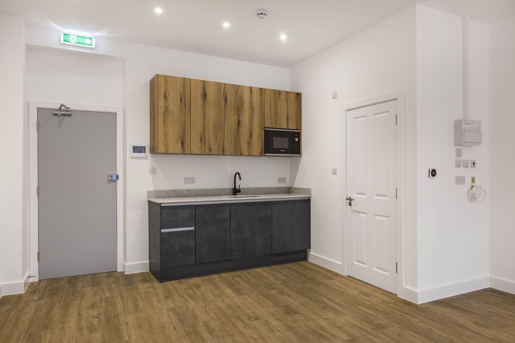 Property photo 3 of 5