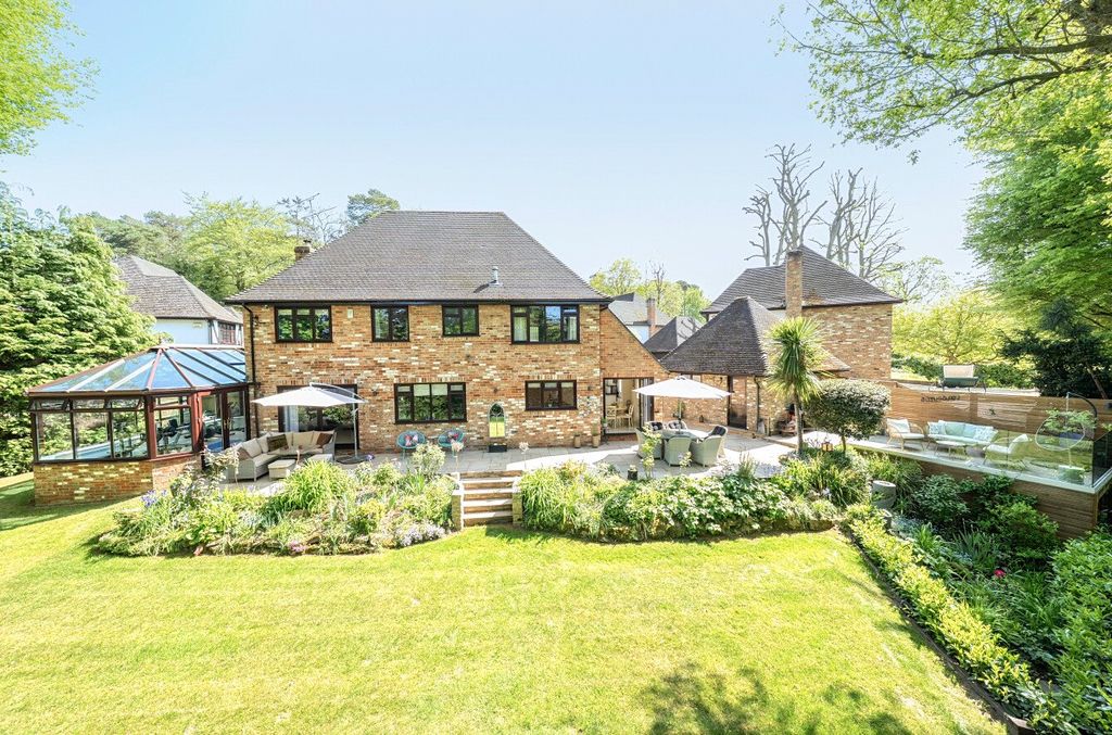 Property photo 2 of 36 Picture No. 03