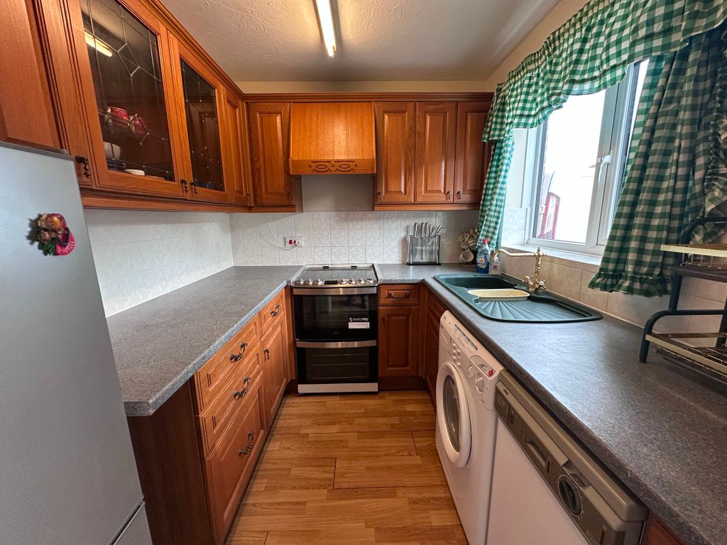 Property photo 3 of 13