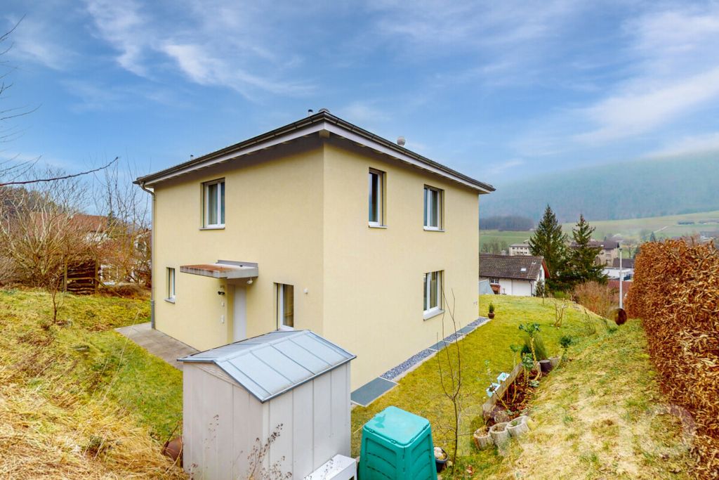 Property photo 1 of 13