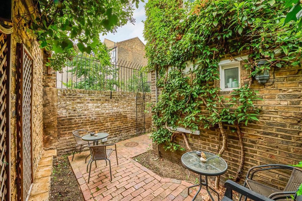 Property photo 3 of 6