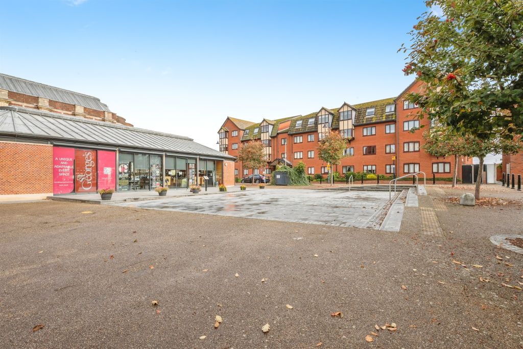 Property photo 2 of 14