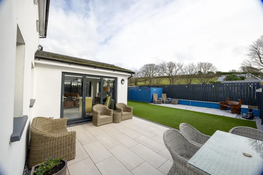 Property photo 2 of 35