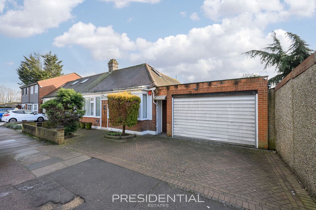 Property photo 1 of 34