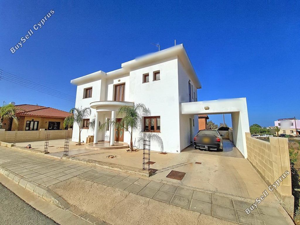 Property photo 1 of 38