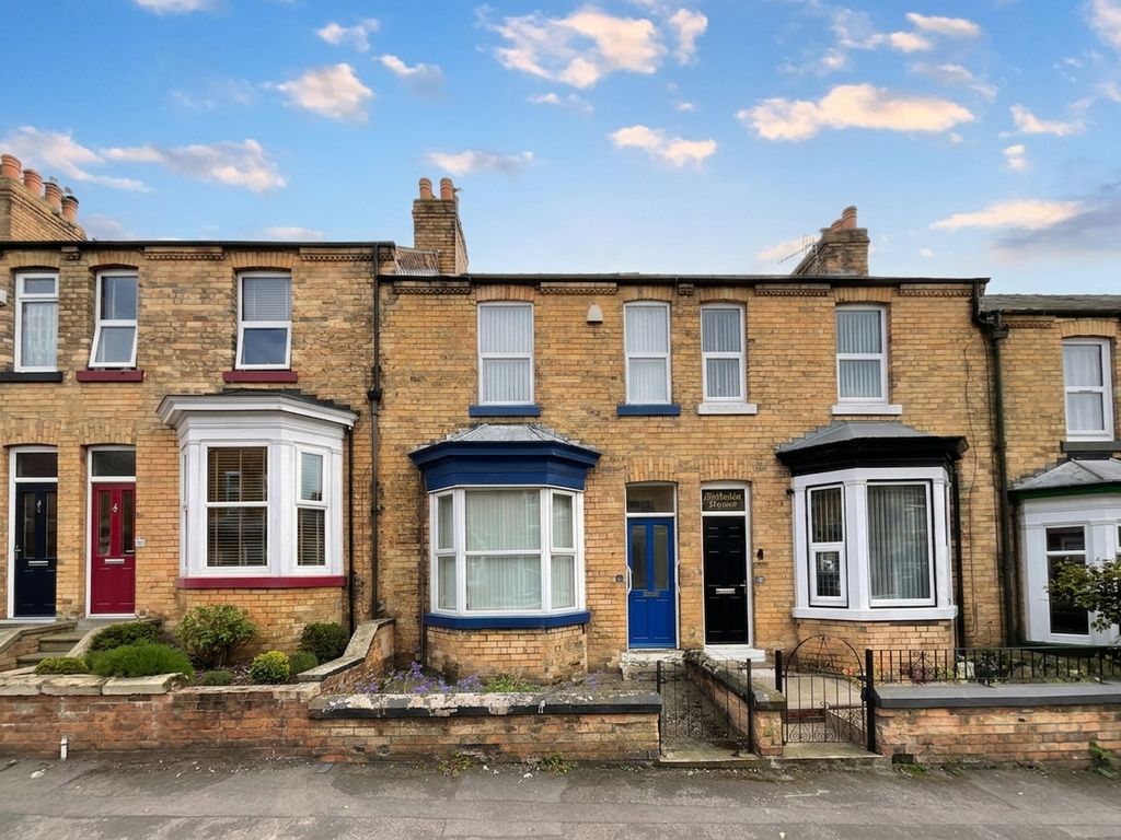 Property photo 1 of 18
