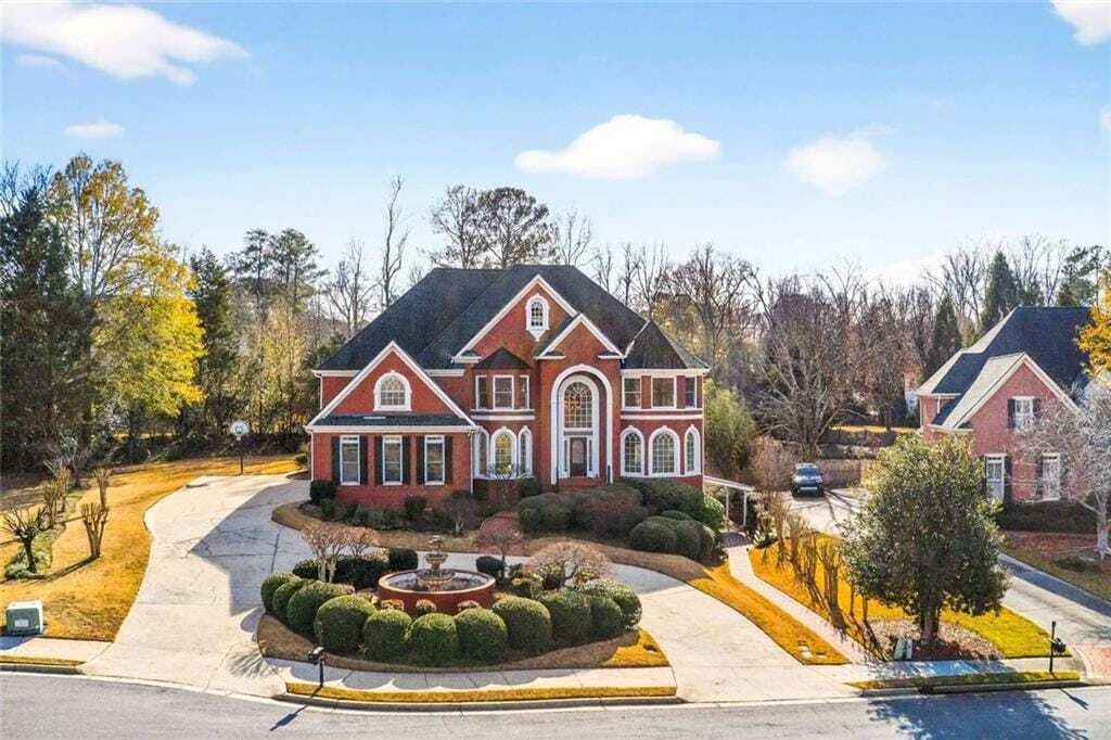 Property photo 1 of 31