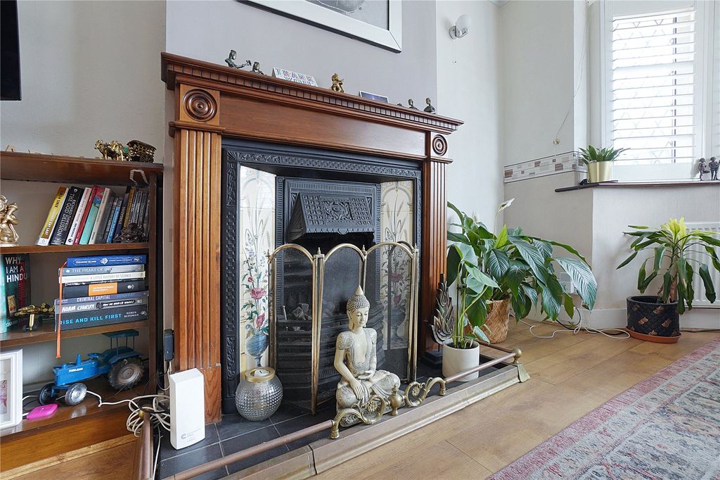 Property photo 3 of 22 Picture No. 37