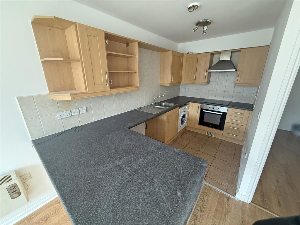 Property photo 3 of 8 Kitchen.Jpg
