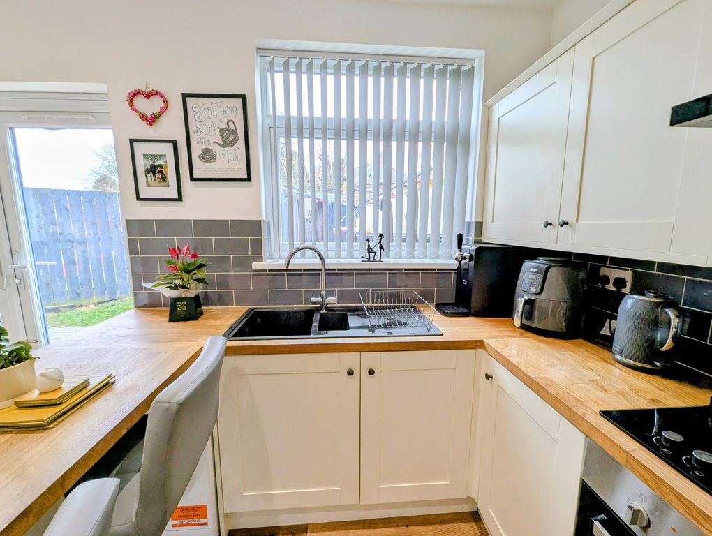 Property photo 2 of 23