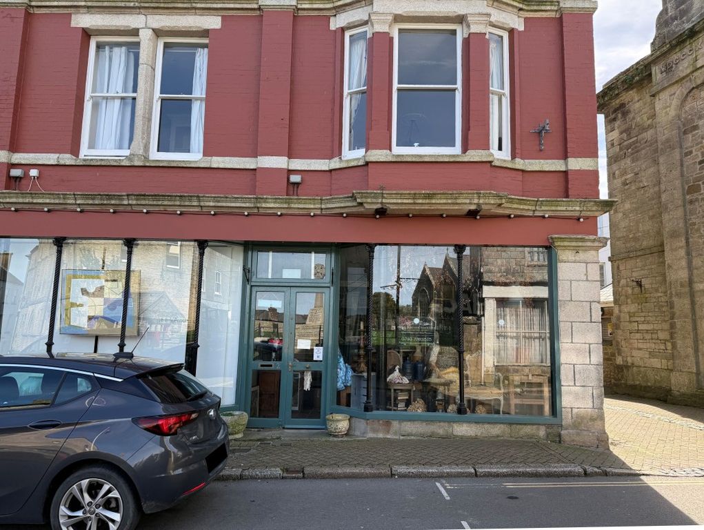 Property photo 1 of 4 Front Elevation Of Shop