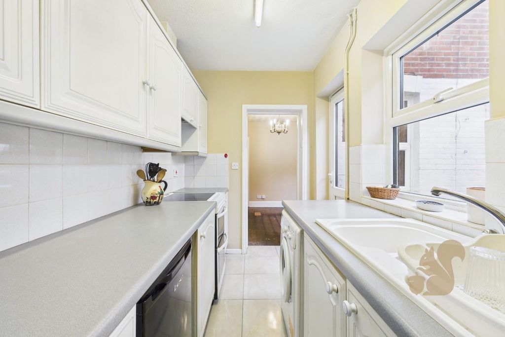 Property photo 3 of 18 Cam01254G0-Pr0356-Still009.Jpg