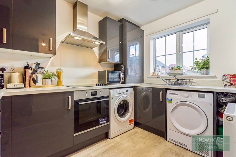 Property photo 2 of 16 Photo 12