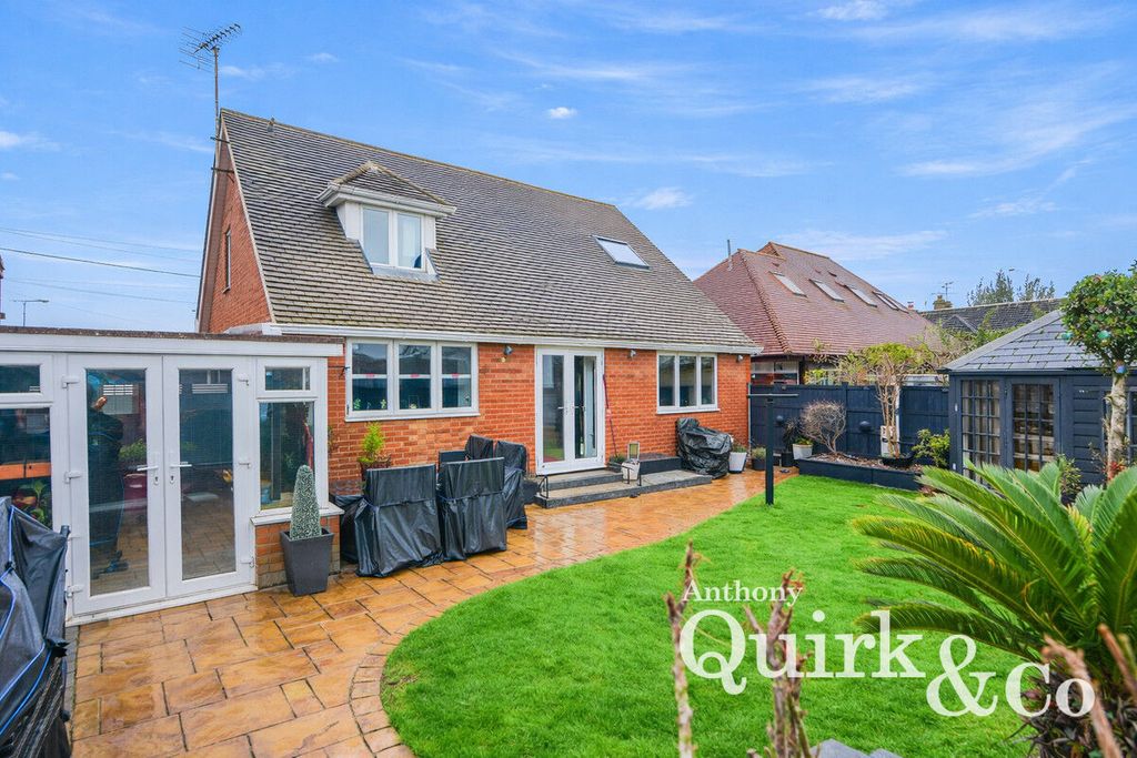 Property photo 2 of 30