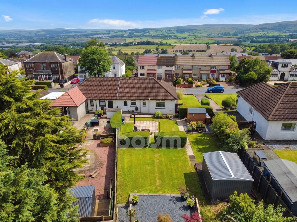 Property photo 1 of 24 Auldlea Road, Beith Garden Image