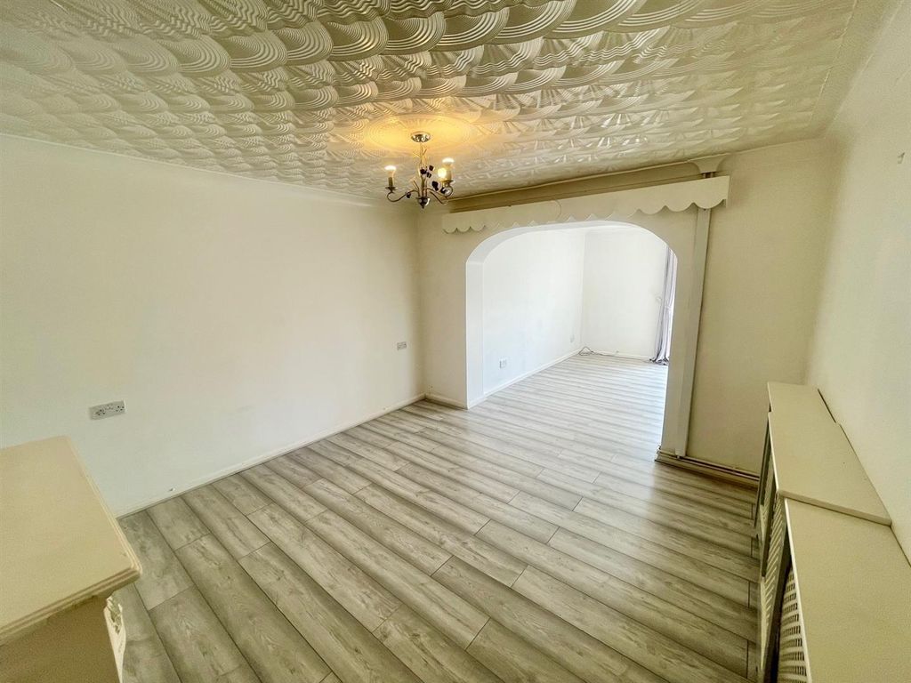Property photo 2 of 11 Dining Room 2.Jpg