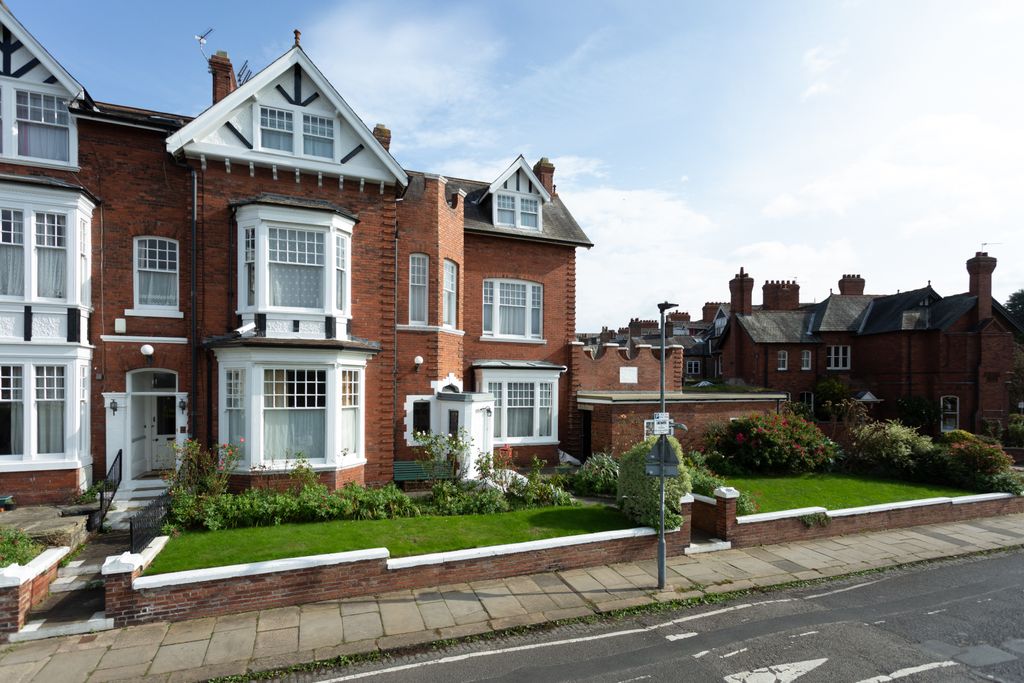 Property photo 1 of 19 Front Exterior