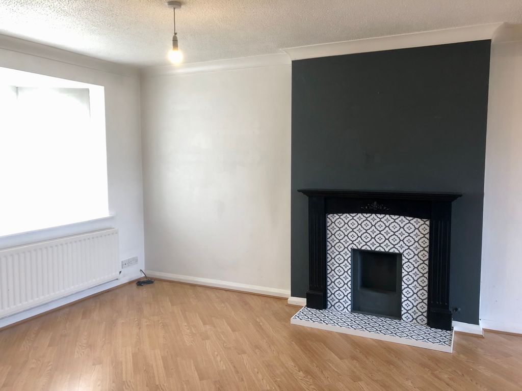 Property photo 3 of 9 Living Room