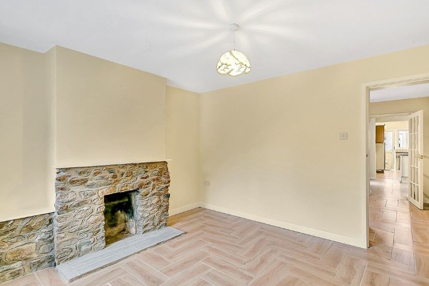 Property photo 3 of 38