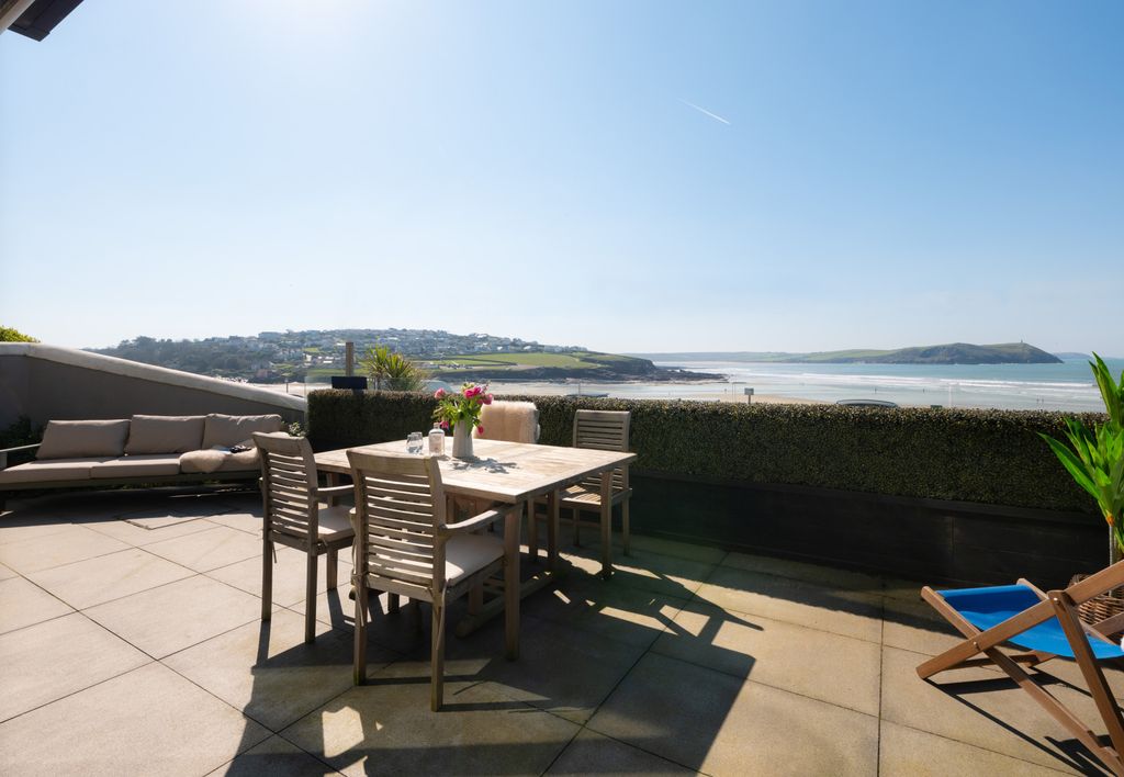 Property photo 3 of 19 Gallery