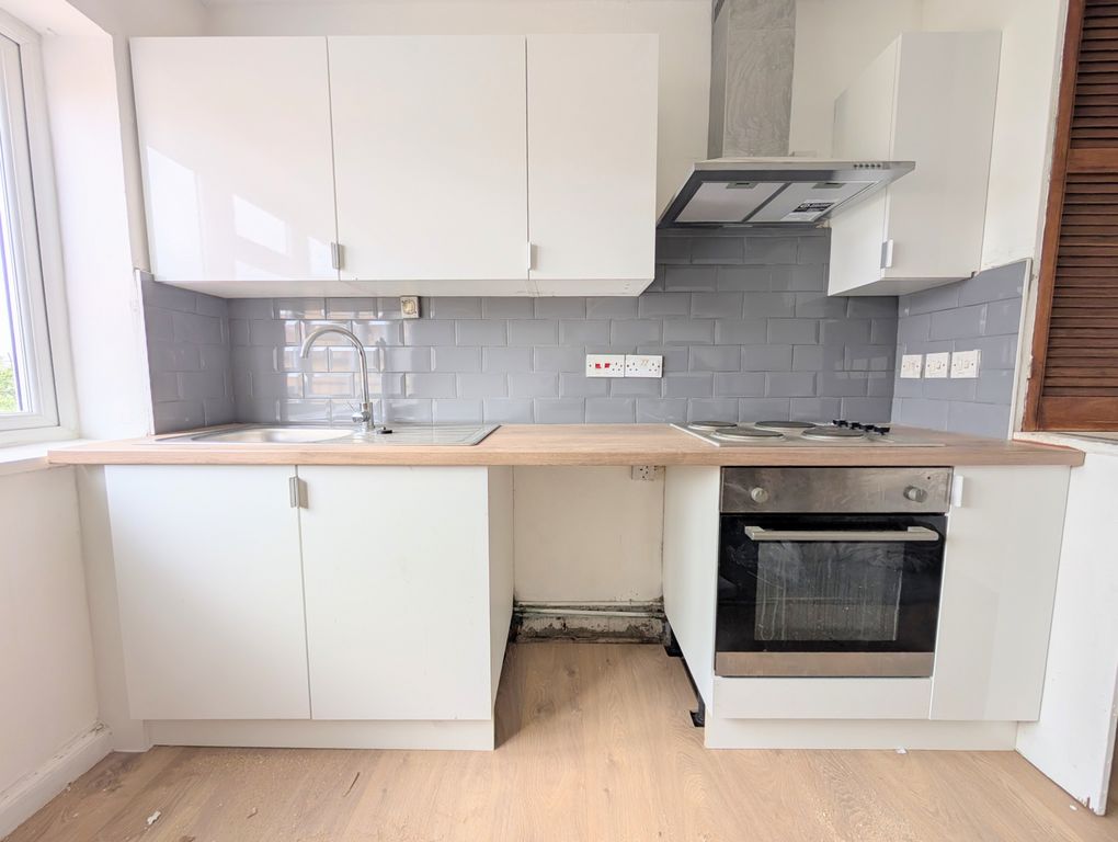 Property photo 2 of 8 Open-Plan Kitchen