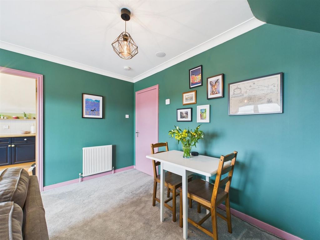 Property photo 3 of 16 Cam01486G0-Pr0879-Still003.Jpg