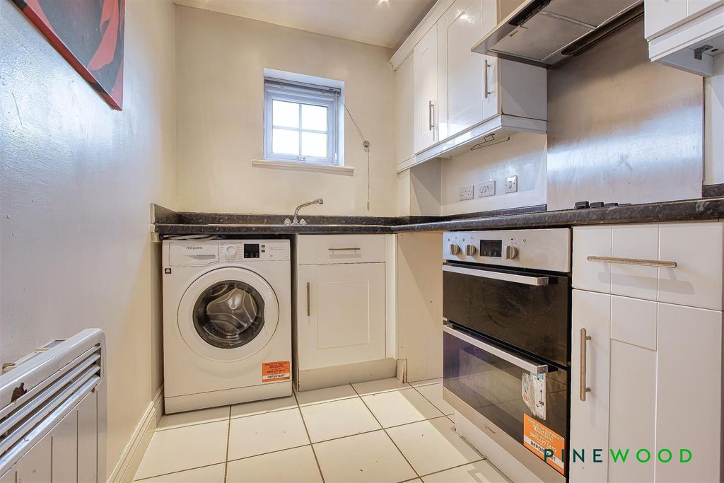 Property photo 3 of 15 Kitchen