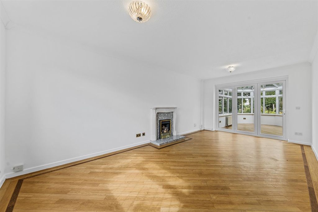 Property photo 2 of 23 11Pevenseygrweb26.Jpg