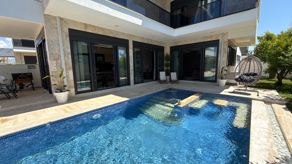 Property photo 2 of 23 Luxury Antalya Property For Sale - Private Pool And Terrace