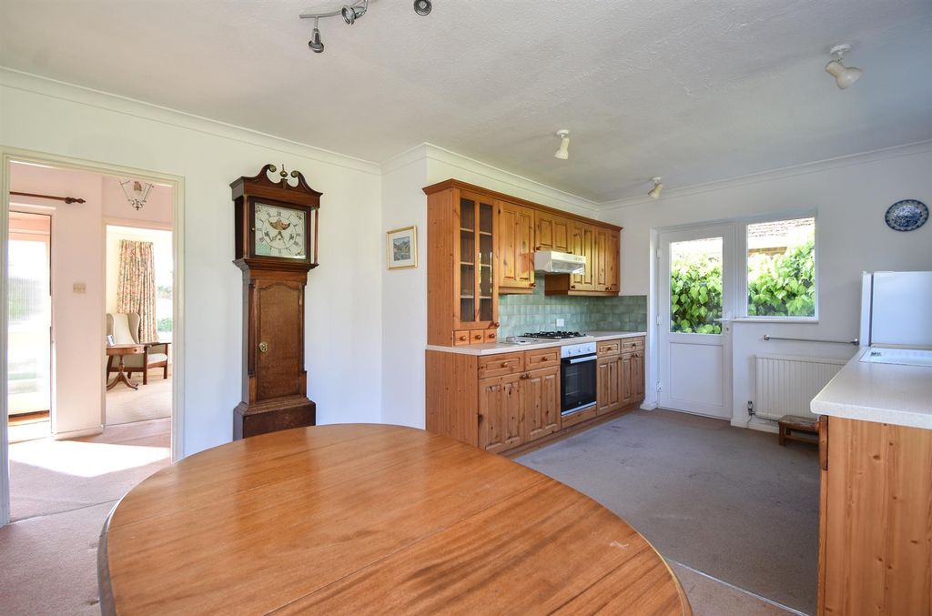 Property photo 2 of 18 Kitchen Diner