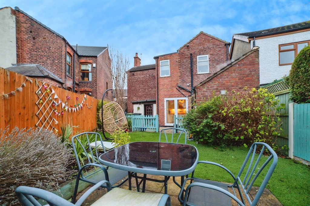 Property photo 2 of 20