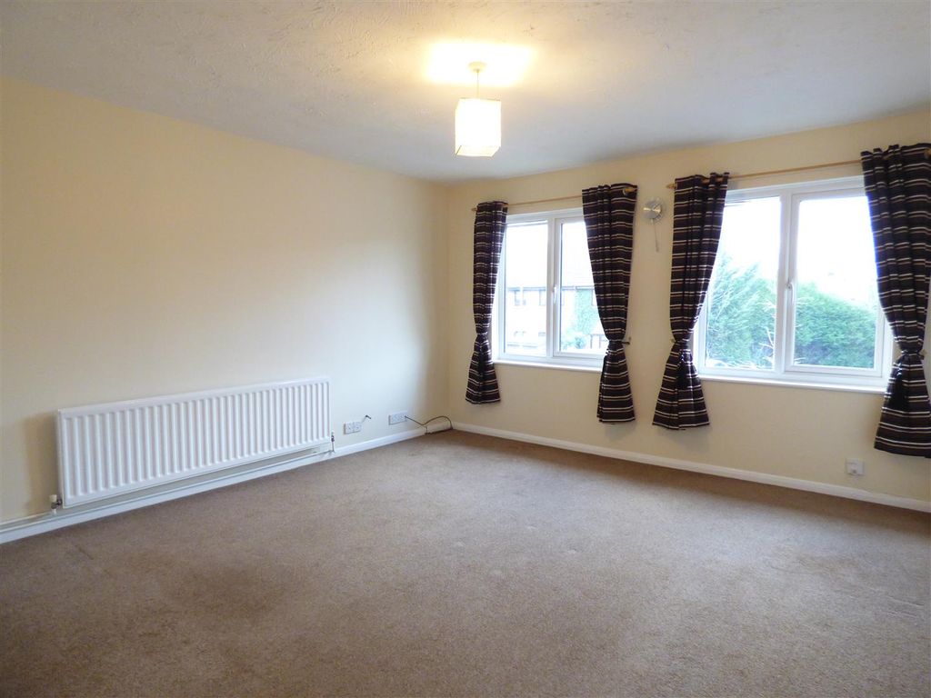 Property photo 3 of 6 P1110575.Jpg