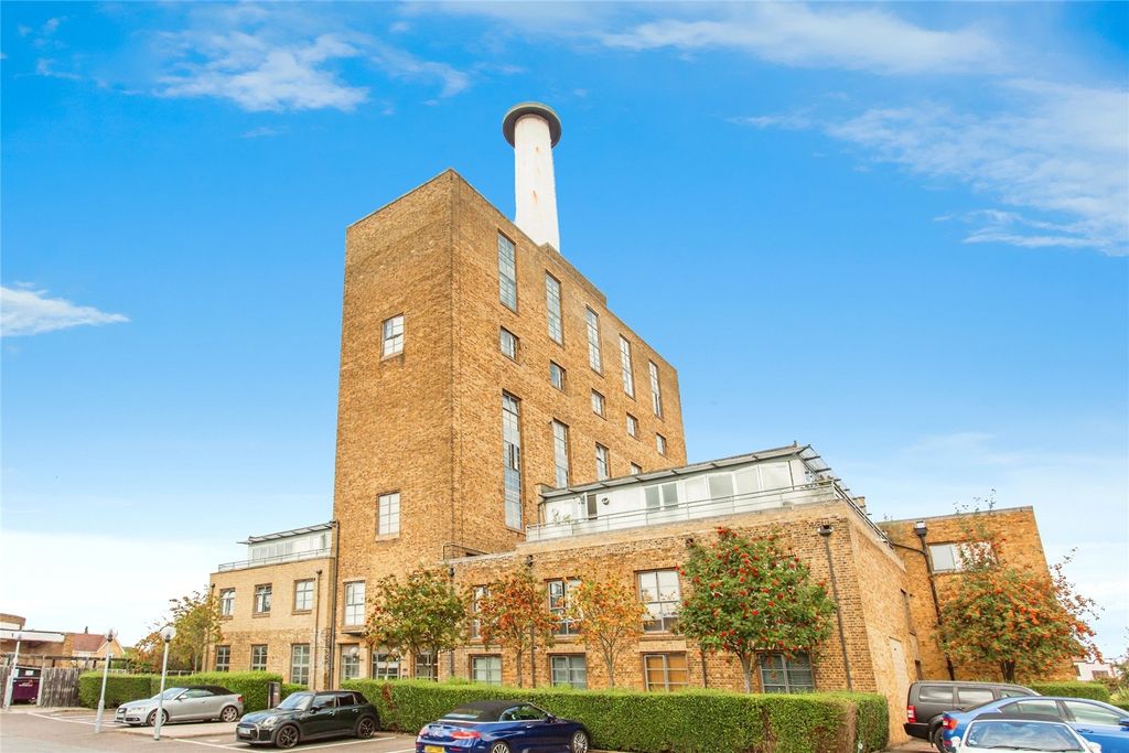 Property photo 1 of 18 Rochford Lofts