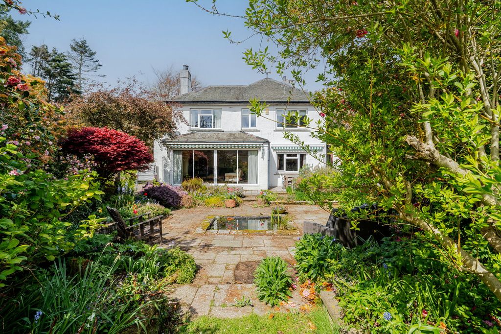 Property photo 1 of 39