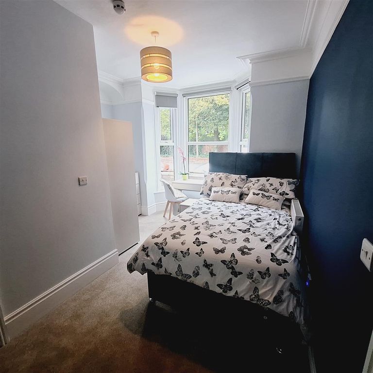 Property photo 1 of 8 Room 2 (A).Jpg