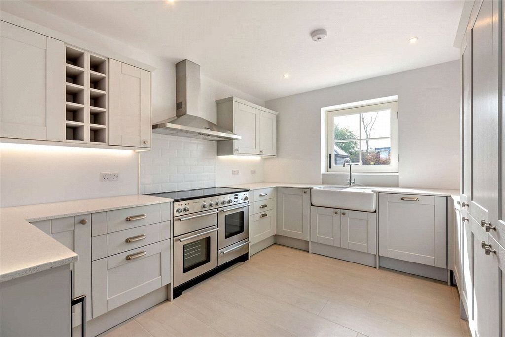 Property photo 3 of 13 Picture No. 23