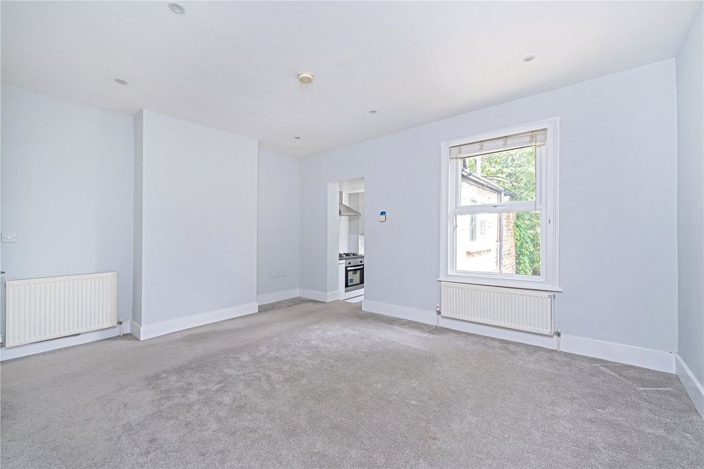 Property photo 3 of 7 Picture No. 10