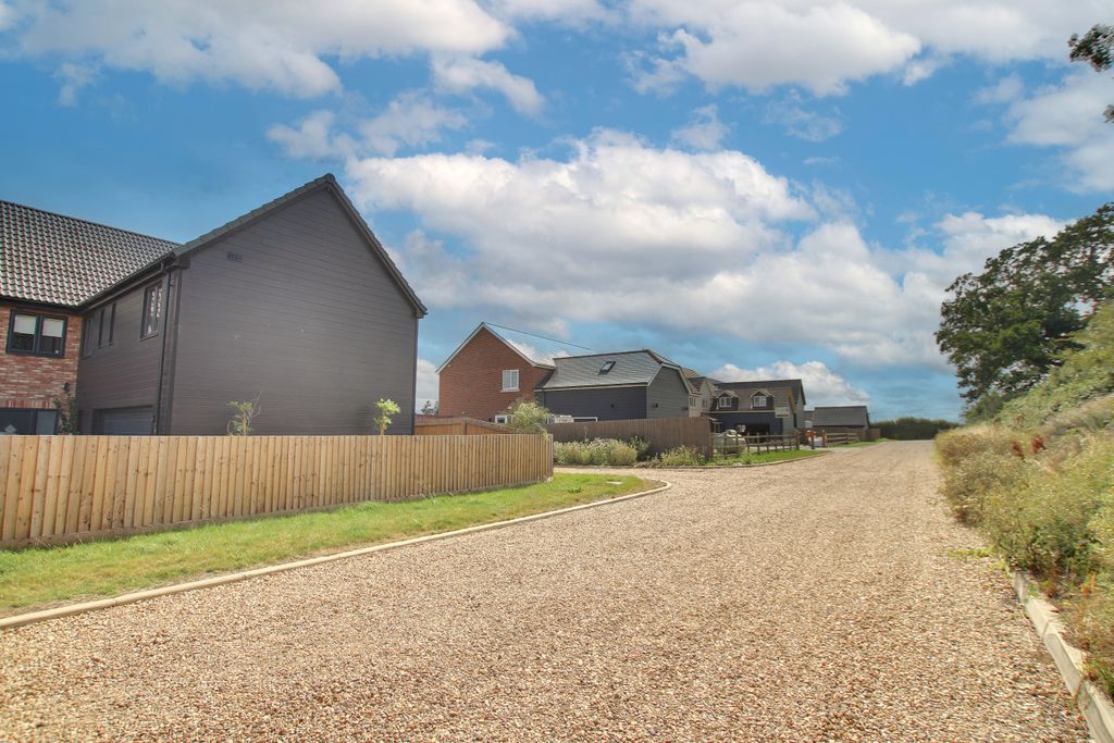 Property photo 2 of 3