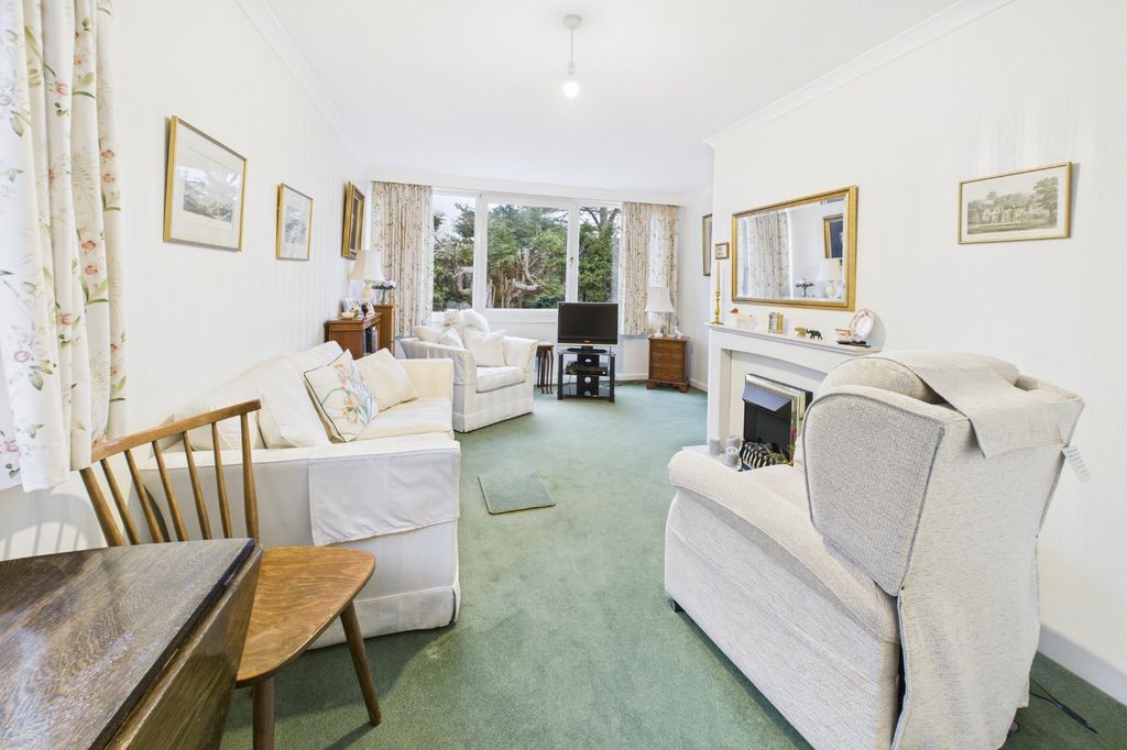 Property photo 2 of 14 Living Room