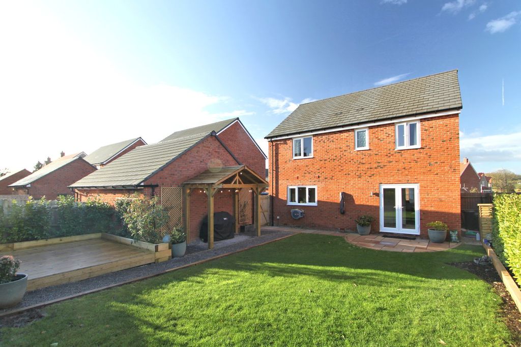 Property photo 2 of 16