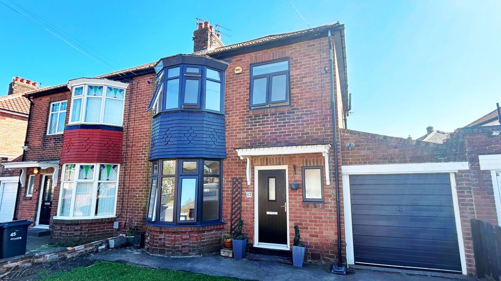 Property photo 1 of 10 Three Bedroom Semi Detached Property To Let