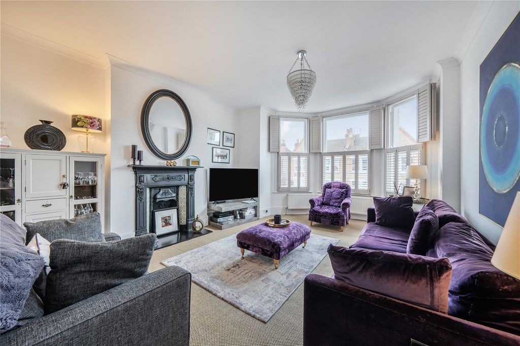 Property photo 2 of 33 Picture No. 22