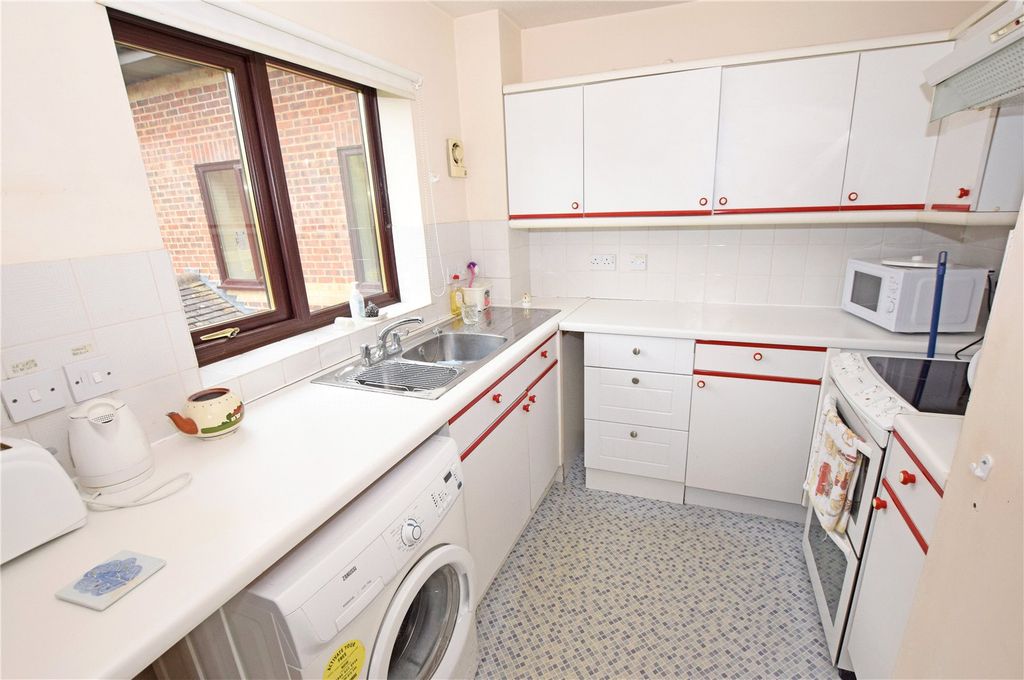 Property photo 3 of 16 Picture No. 20